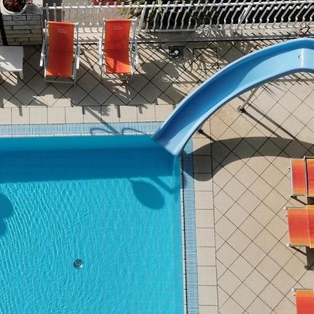 Hotel Cosmos Rimini Eksteriør bilde