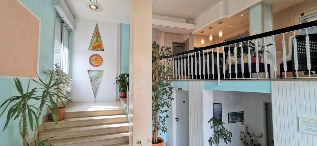 Hotel Cosmos Rimini Eksteriør bilde