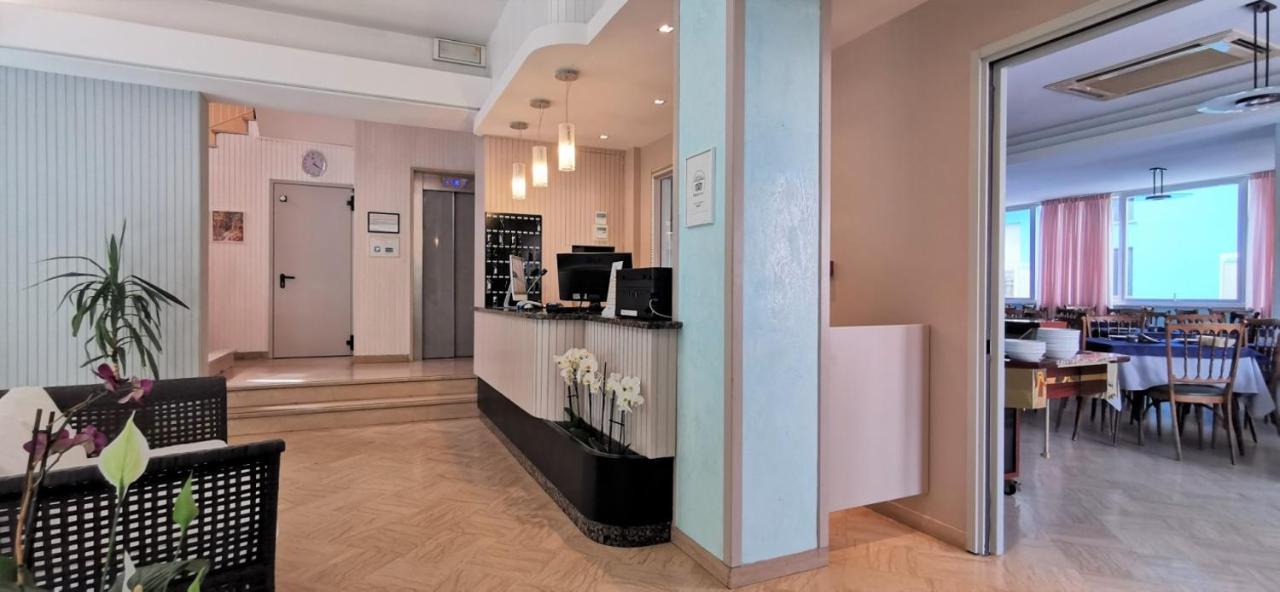 Hotel Cosmos Rimini Eksteriør bilde